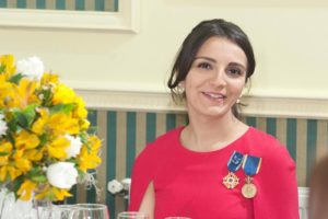 Sandra Gătejeanu-Gheorghe, decorată cu Medalia Regele Mihai I pentru loialitate și cu Ordinul Coroana României în Grad de Ofițer